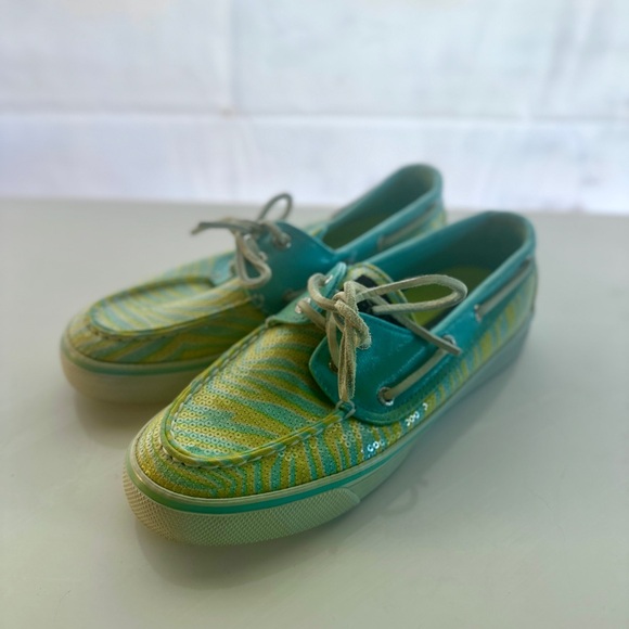 Adorable sequin floor model Sperry’s!! Size 6. - Picture 4 of 6